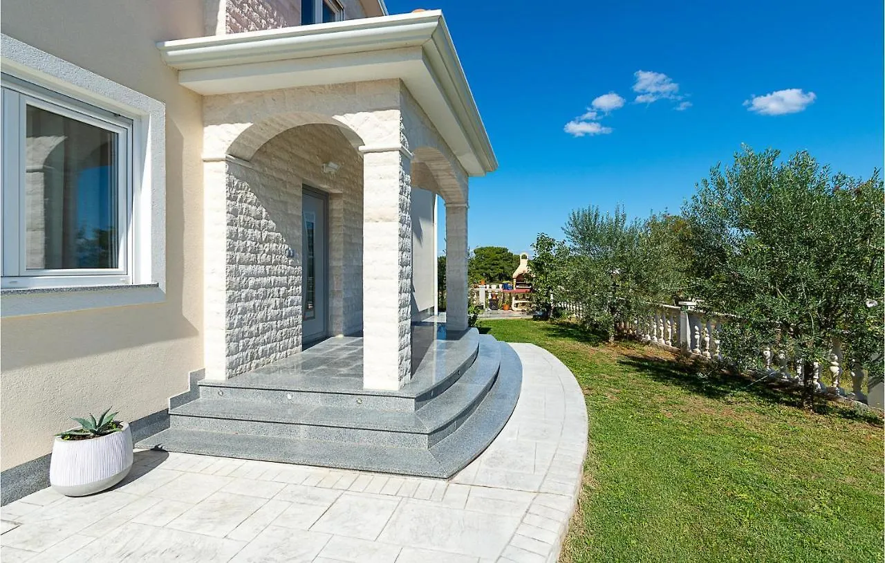 Amazing Apartment In Buje With Wifi Kroatien